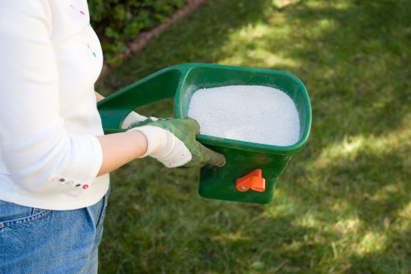 Outdoor Fertilizing